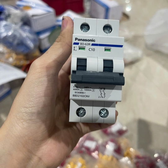 panasonic-cau-dao-tu-dong-2-tep-cb-doi-mcb-2p