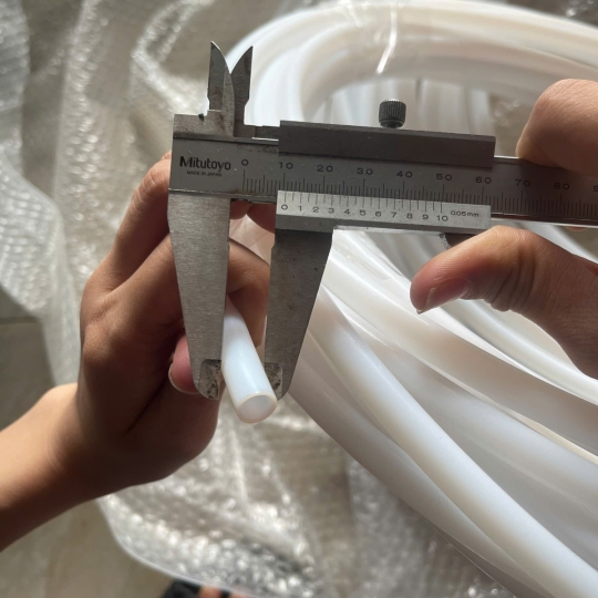 ong-dan-nhua-teflon-ong-ptfe-duong-kinh-1mm-2mm-3mm-4mm-5mm-6m